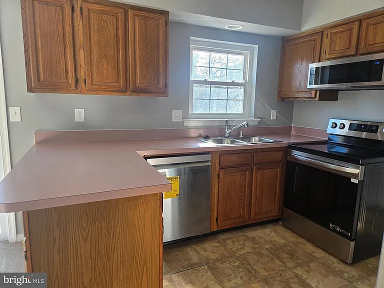 4307 Greys Run Cir — Photo 5