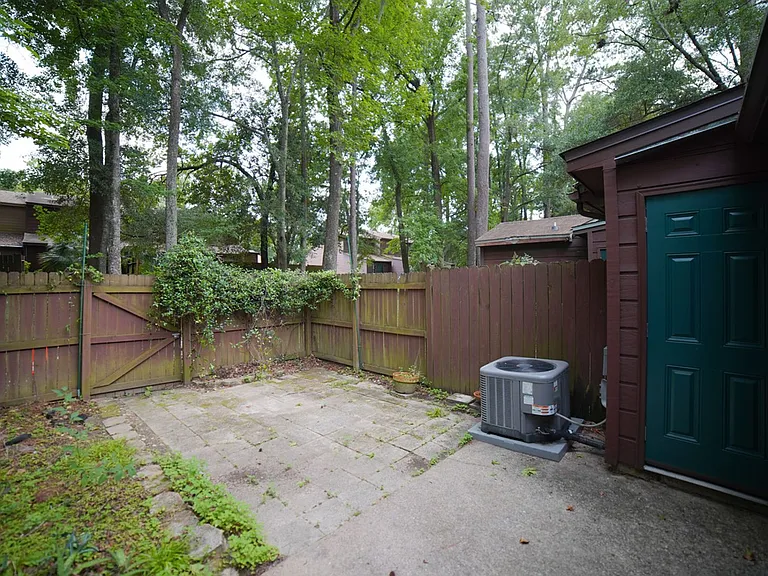 1240 High Rd — Photo 17