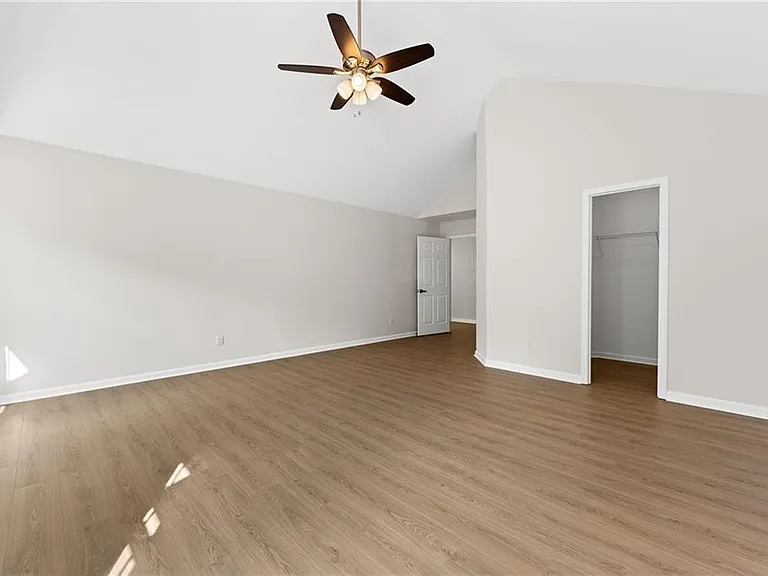 386 Creek Manor Way — Photo 24