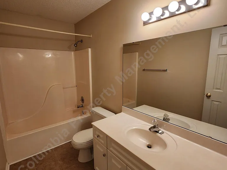 1003 Sweet Thorne Ct — Photo 25