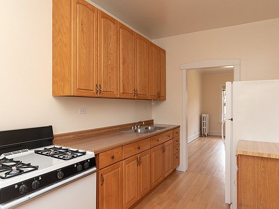 4th image of 7066 N Ashland Blvd #W3