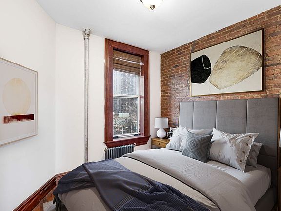 3rd image of 1091 2nd Ave APT 2