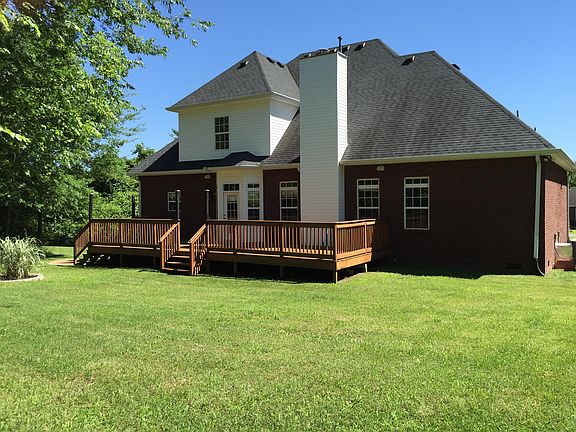 3rd image of 133 Bradwood Dr