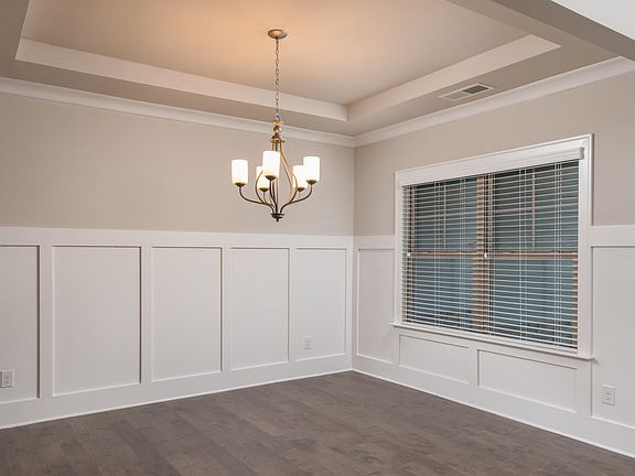 5th image of 4453 Wellesley Dr #166
