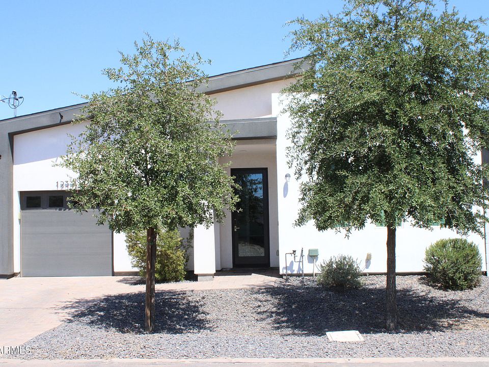 1st image of 1233 S 15TH Drive