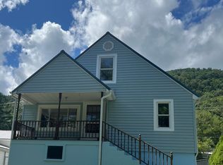 9 2nd Ave E, Big Stone Gap, VA 24219