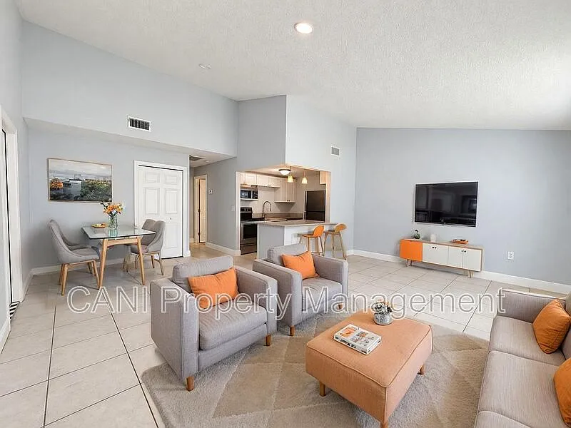 2 bed, 2.0 bath, 1046 sqft, $1,825 — Photo 2
