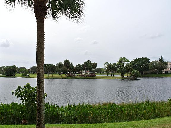 4th image of 16885 Waterbend Dr APT 174