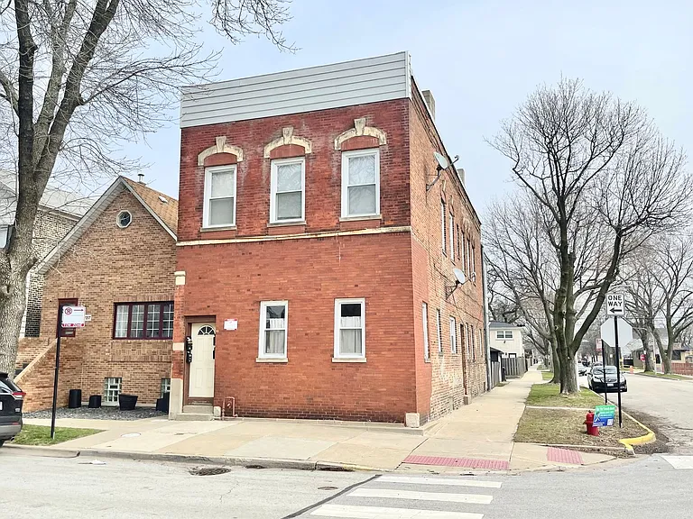 3759 S Union Ave — Photo 1