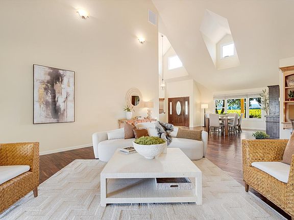 2nd image of 466 Pratt Avenue