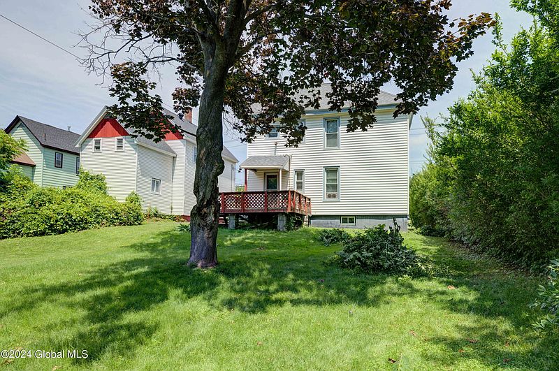 4th image of 34 Briggs Street