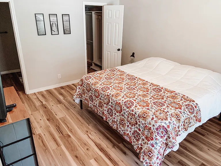442 S Jamestown Ave E — Photo 5
