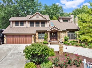 3N057 Woodview Dr, West Chicago, IL 60185