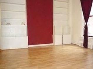 954 2nd Ave APT 2R, New York, NY 10022