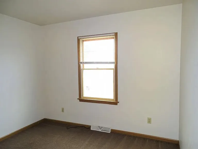 219 N Market St #106 — Photo 11