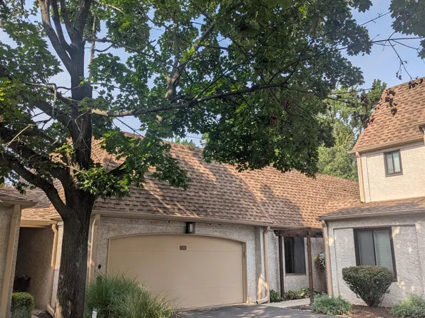 120 Park Gate Dr, Edison, NJ 08820