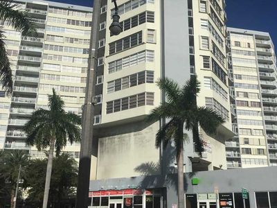 7135 Collins Ave APT 525, Miami Beach, FL, 33141