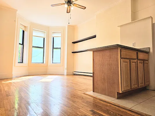 Rented by Virtual Real Estate | media 11