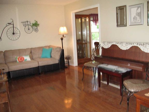 3rd image of 546 Liberty Ave