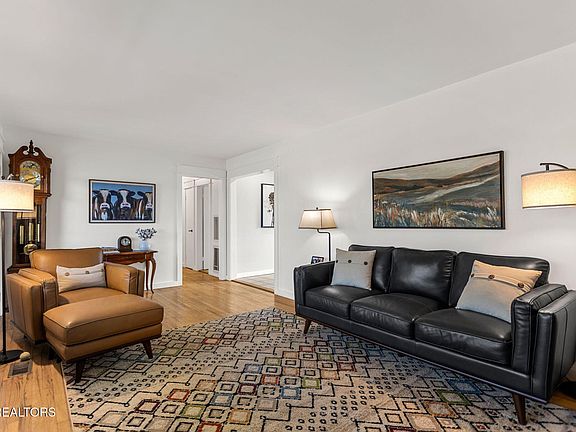 4th image of 786 Swan Pond Circle Rd