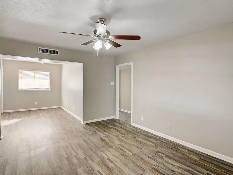 Polk Villas — Photo 17
