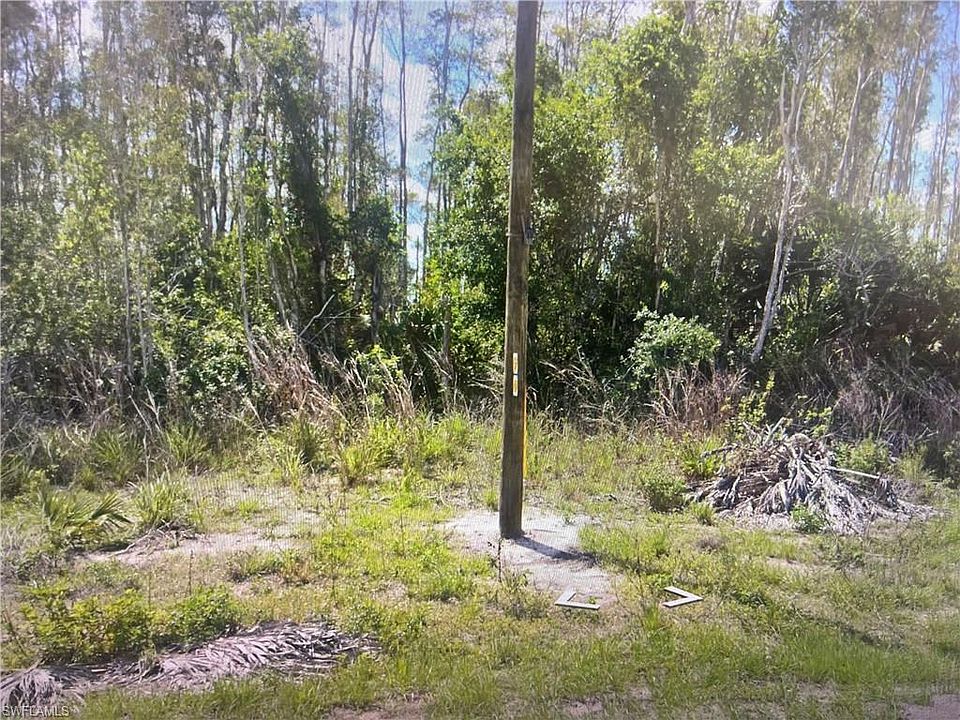 2nd image of 891 Yellowbird DR