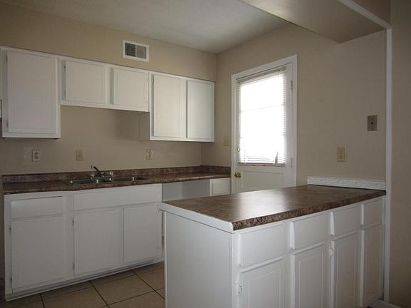 2nd image of 3761 Ironwood Dr