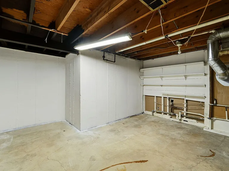 152 Crestwood Dr — Photo 19