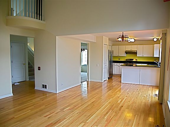 5th image of 1568 Knoll Crest Dr