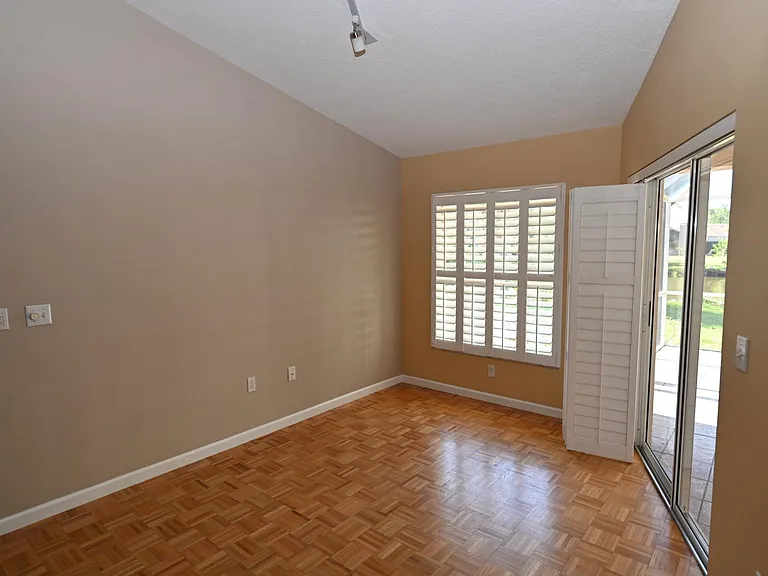 6535 Canary St — Photo 12