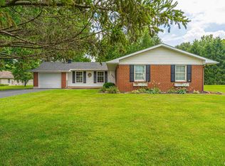 204 Kennedy Rd, Elkhart, IL 62634