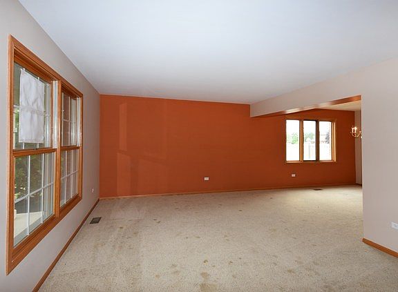 3rd image of 10532 Thornham Ln