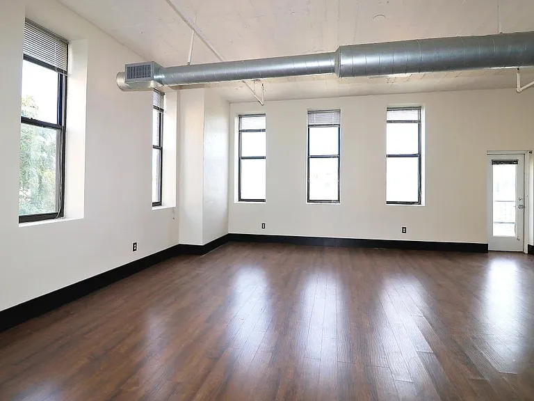 523 Grand Blvd #2F — Photo 7