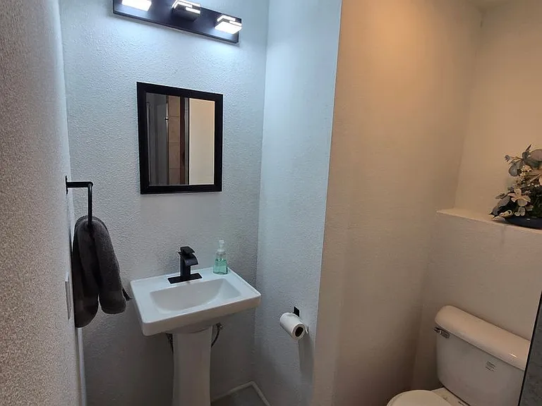 8421 S 164th St — Photo 14