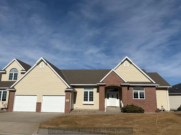 3904 Meadow Way Trl, Grand Island, NE 68803