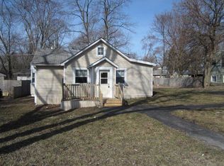1318 Chestnut Dr, Round Lake Beach, IL