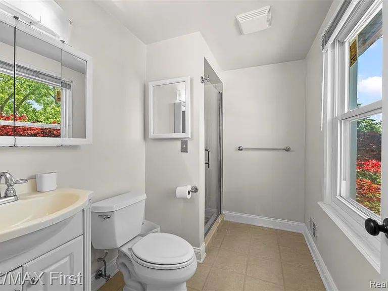 36010 Congress Rd — Photo 20