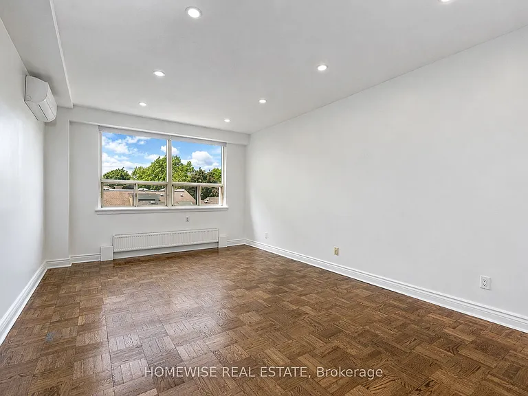 2500 Bathurst St #401 — Photo 14