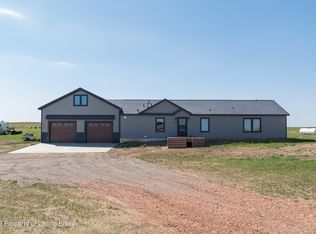 3017 107j Ave SW, Dickinson, ND 58601