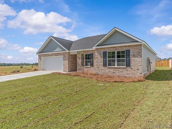 3rd image of 104 Firethorn Way