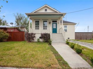 5177 Pauline Dr, New Orleans, LA 70126