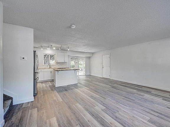 3rd image of 45 Normandy Cir