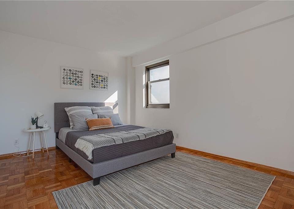 1st image of 2120 33rd Ave #3C