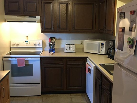 3rd image of 120 E Church St APT 6