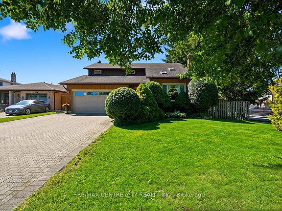 2nd image of 264 Blue Forest Pl