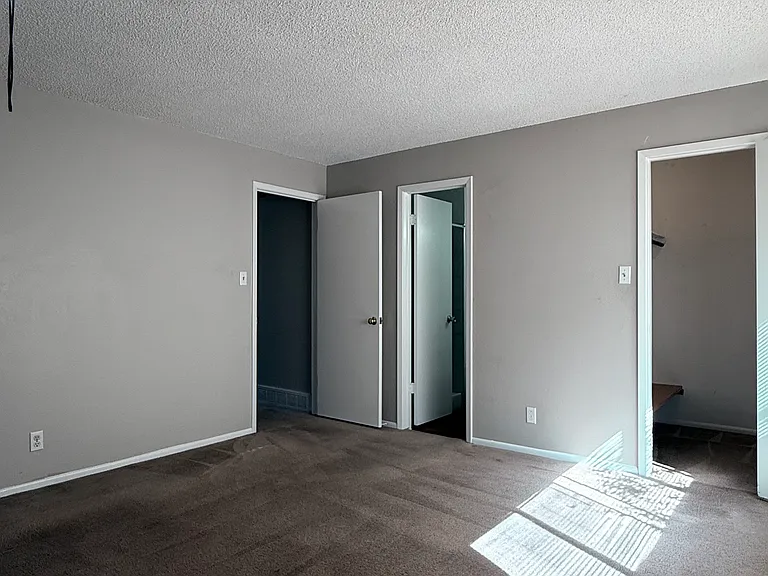 4974 Ursula St — Photo 11