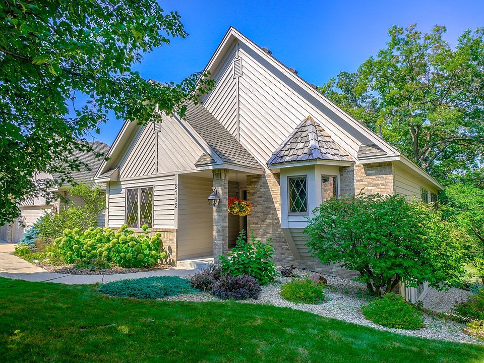 1st image of 2112 Great Oaks Dr