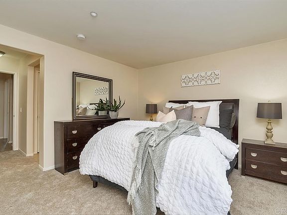3rd image of 16935 Laurel Hill Ln