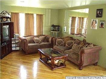 2nd image of 31 Wolkoff Ln #74