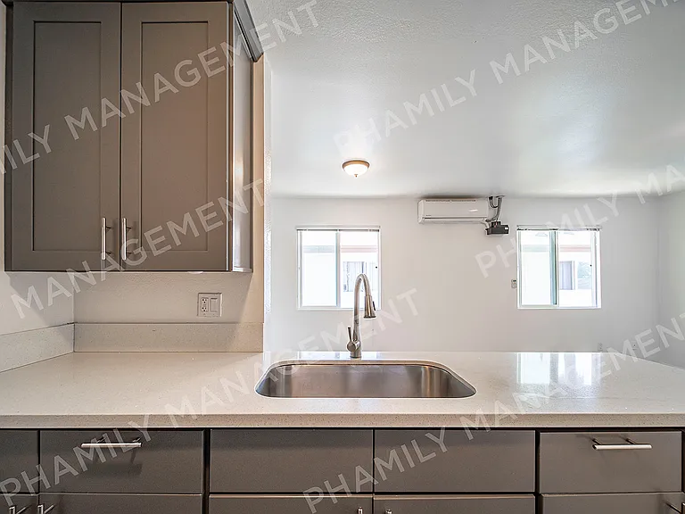 621 N Benton Way #6 — Photo 10